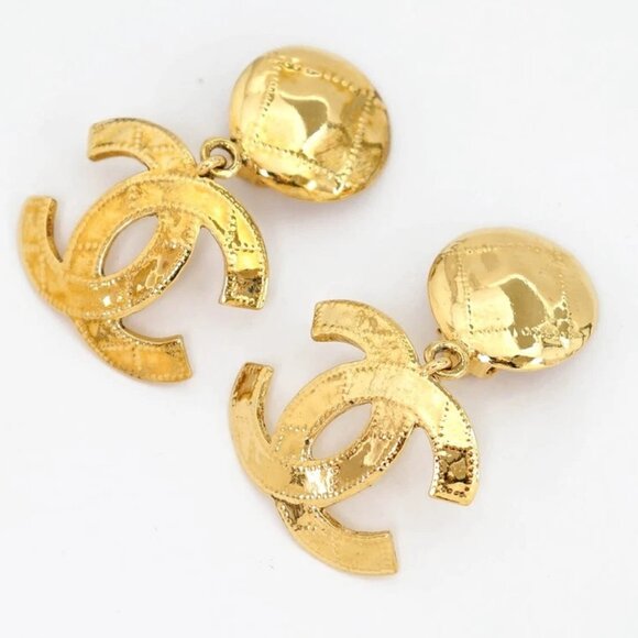 CHANEL Large CC Logos Vintage Dangle Earrings Gold Tone 94P w/Box #794-35 - Picture 3 of 6
